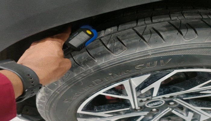 2025 Hyundai Creta E 1.5 PETROL, Petrol, Manual, 2,086 km, tyre