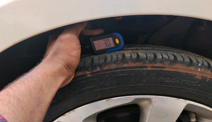 2017 Hyundai Elite i20 ASTA 1.4 CRDI, Diesel, Manual, 2,52,107 km, tyre