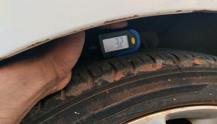 2017 Hyundai Elite i20 ASTA 1.4 CRDI, Diesel, Manual, 2,52,107 km, tyre