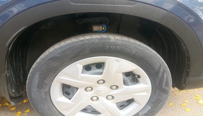 2022 Hyundai VENUE S 1.2, Petrol, Manual, 38,013 km, tyre