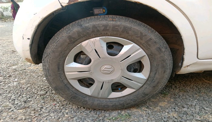 2010 Maruti Ritz LXI, CNG, Manual, 1,04,242 km, tyre