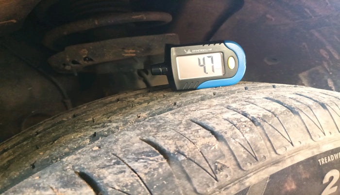 2019 Hyundai VENUE SX 1.0 TURBO, Petrol, Manual, 38,403 km, tyre