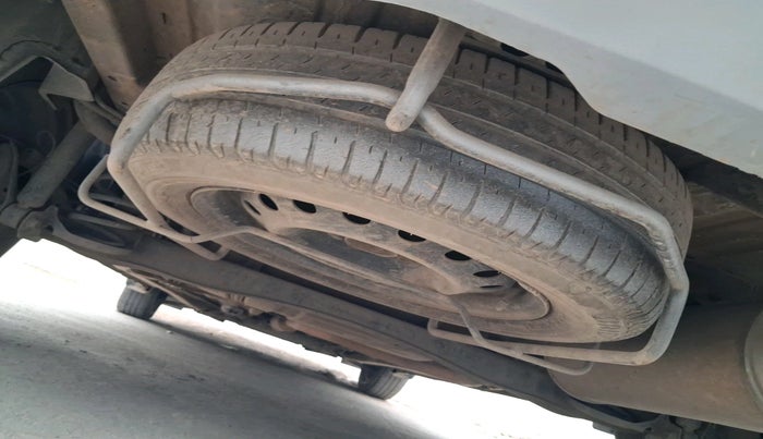 2022 Maruti Ertiga VXI SHVS, Petrol, Manual, 1,03,028 km, tyre