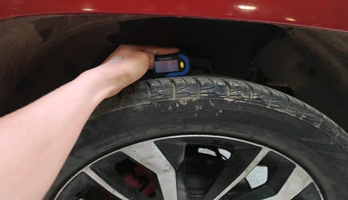 2015 Mahindra TUV300 T6, Diesel, Manual, 58,144 km, tyre