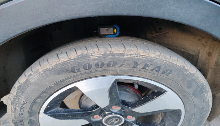 2022 Tata NEXON XM SUNROOF PETROL, CNG, Manual, 29,424 km, tyre