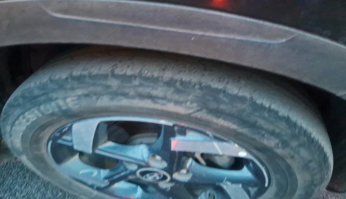 2020 Hyundai VENUE SX (O) 1.5 CRDI, Diesel, Manual, 1,52,456 km, tyre