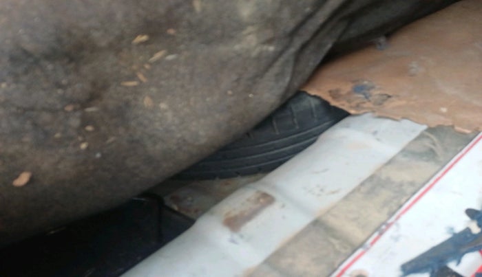 2014 Hyundai Xcent BASE 1.2, Petrol, Manual, 70,449 km, tyre