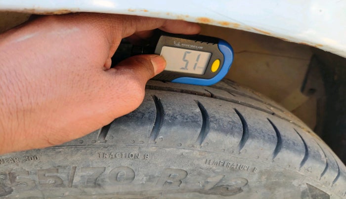 2011 Maruti Alto K10 VXI, CNG, Manual, 1,52,073 km, tyre