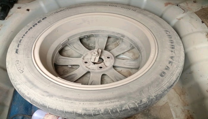 2013 Hyundai Verna FLUIDIC 1.6 VTVT SX, Petrol, Manual, 87,222 km, tyre