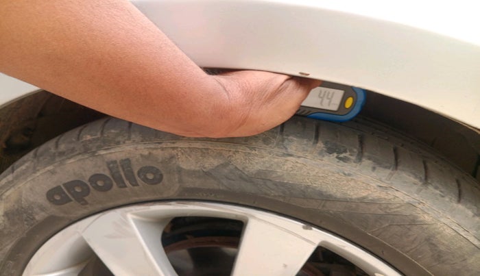 2013 Hyundai Verna FLUIDIC 1.6 VTVT SX, Petrol, Manual, 87,222 km, tyre