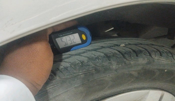 2011 Maruti Alto LXI, Petrol, Manual, 92,794 km, tyre