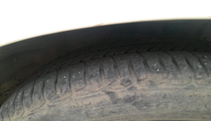 2011 Honda City 1.5L I-VTEC V MT, Petrol, Manual, 47,544 km, tyre