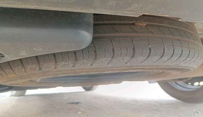 2025 KIA CARENS Premium (O) 1.5 Diesel MT 7 STR, Diesel, Manual, 26,682 km, tyre