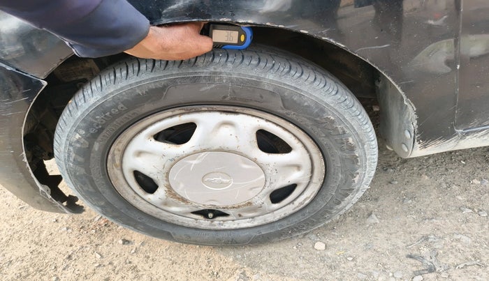 2011 Chevrolet Beat LT PETROL, Petrol, Manual, 57,240 km, tyre