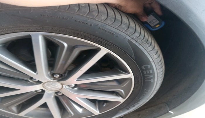 2017 Hyundai Tucson GLS 2WD AT DIESEL, Diesel, Automatic, 1,70,056 km, tyre