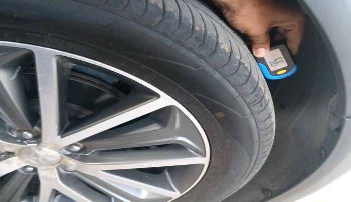 2017 Hyundai Tucson GLS 2WD AT DIESEL, Diesel, Automatic, 1,70,056 km, tyre