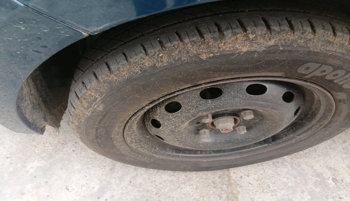 2023 Tata TIAGO EV XT MEDIUM RANGE, Electric, Automatic, 30,393 km, tyre