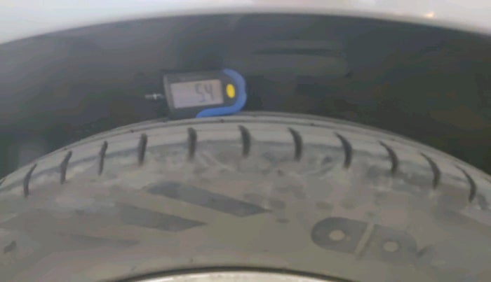 2014 Maruti Swift Dzire VXI, Petrol, Manual, 52,069 km, tyre