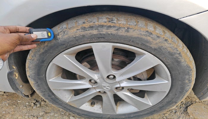 2012 Hyundai Verna FLUIDIC 1.6 CRDI SX, Diesel, Manual, 1,55,962 km, tyre