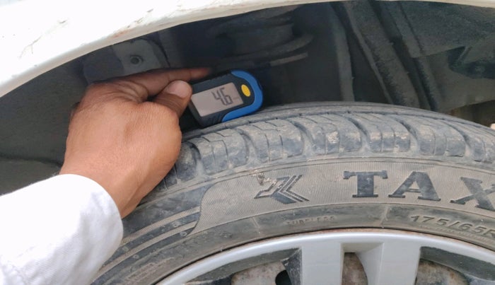 2022 Tata Tiago XM CNG, CNG, Manual, 49,985 km, tyre