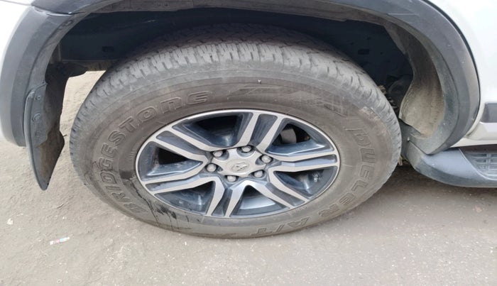 2017 Toyota Fortuner 2.8 4X2 AT, Diesel, Automatic, 1,30,245 km, tyre