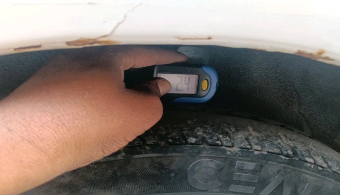 2012 Hyundai Accent EXECUTIVE, CNG, Manual, 1,35,295 km, tyre