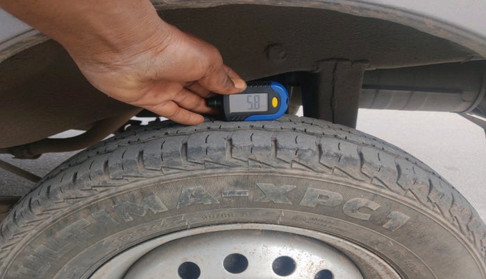 2023 Maruti Eeco 5 STR AC, Petrol, Manual, 22,217 km, tyre