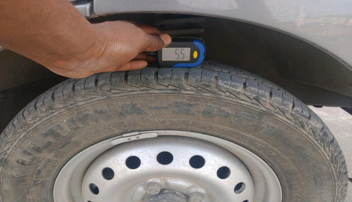 2023 Maruti Eeco 5 STR AC, Petrol, Manual, 22,217 km, tyre