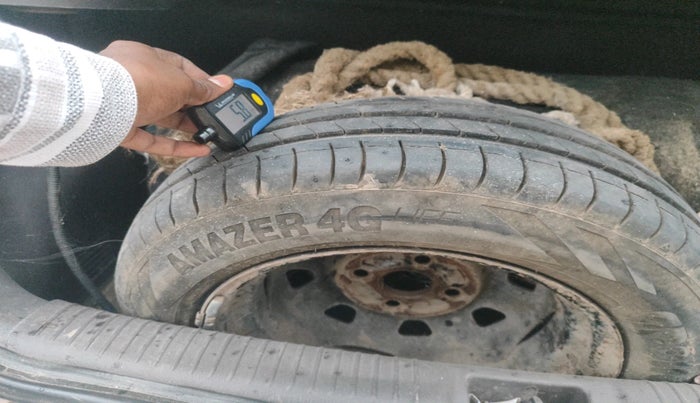 2012 Hyundai Santro Xing GLS, CNG, Manual, 74,271 km, tyre