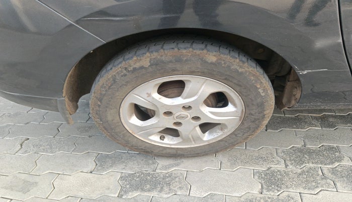 2015 Renault Lodgy 110 PS RXZ, Diesel, Manual, 1,01,414 km, tyre