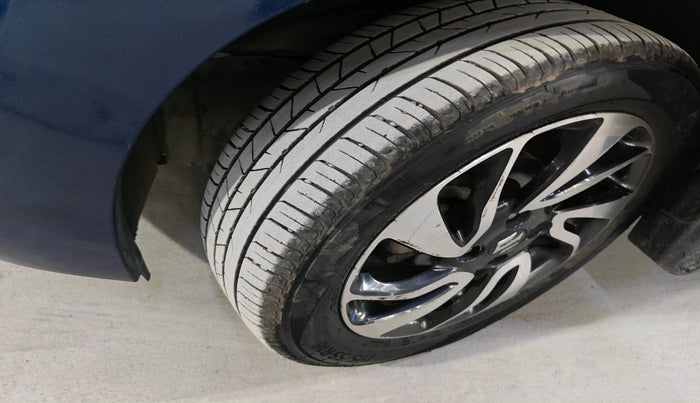 2020 Maruti Baleno ALPHA PETROL 1.2, Petrol, Manual, 75,969 km, tyre