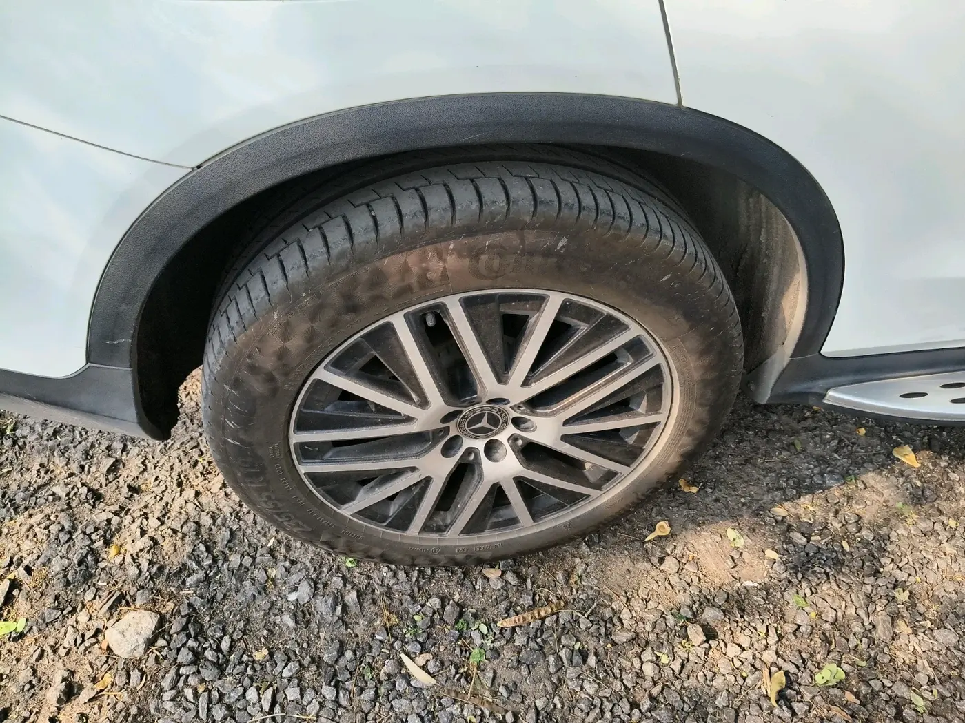 2021 Mercedes Benz GLC CLASS 220d 4MATIC , Diesel, Automatic, 1,08,714 km, tyre
