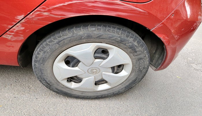 2016 Tata Tiago XT PETROL, Petrol, Manual, 50,557 km, tyre