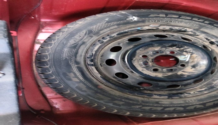 2016 Tata Tiago XT PETROL, Petrol, Manual, 50,557 km, tyre