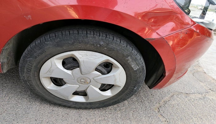 2016 Tata Tiago XT PETROL, Petrol, Manual, 50,557 km, tyre