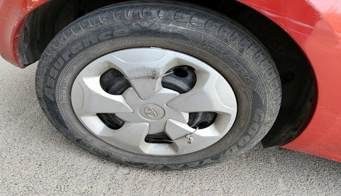 2016 Tata Tiago XT PETROL, Petrol, Manual, 50,557 km, tyre