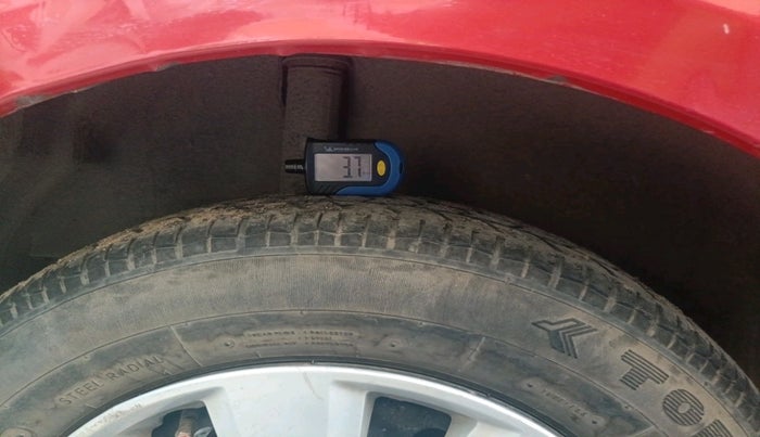 2010 Maruti Swift VXI, Petrol, Manual, 83,242 km, tyre