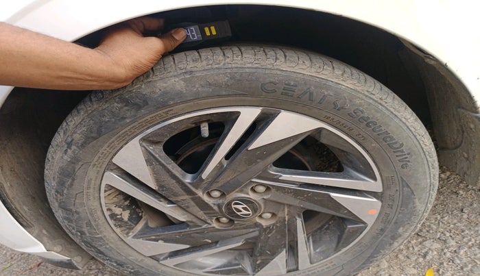 2021 Hyundai NEW I20 ASTA (O) 1.0 TURBO GDI DCT, Petrol, Automatic, 32,092 km, tyre