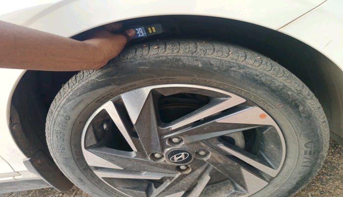 2021 Hyundai NEW I20 ASTA (O) 1.0 TURBO GDI DCT, Petrol, Automatic, 32,092 km, tyre