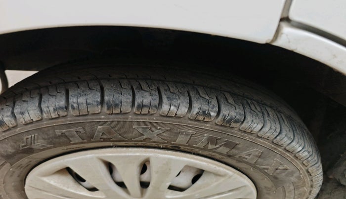 2024 Maruti Eeco 5 STR AC, Petrol, Manual, 99,306 km, tyre