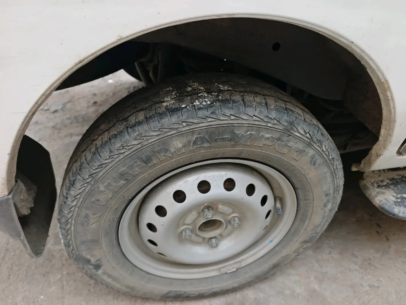 2024 Maruti Eeco 5 STR AC, Petrol, Manual, 99,306 km, tyre