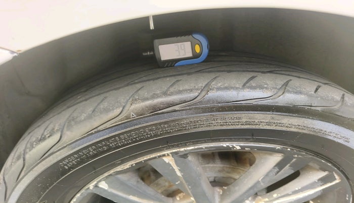 2013 Volkswagen Polo GT TDI, Diesel, Manual, 1,13,839 km, tyre