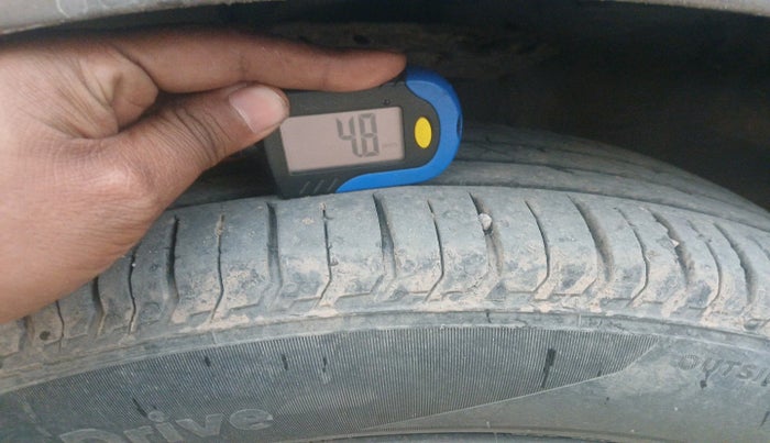 2014 Honda Mobilio 1.5L I-VTEC V, Petrol, Manual, 1,32,793 km, tyre