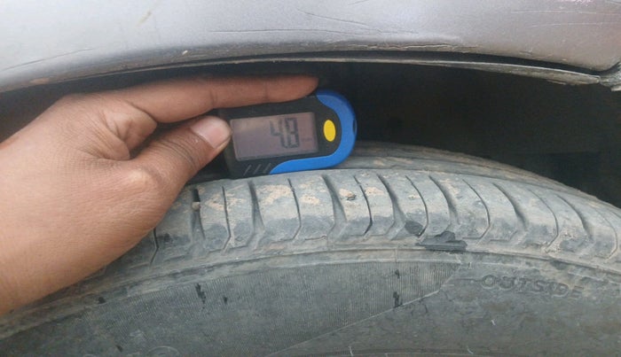 2014 Honda Mobilio 1.5L I-VTEC V, Petrol, Manual, 1,32,793 km, tyre