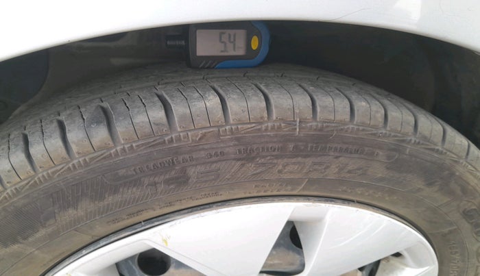 2016 Hyundai Xcent S AT 1.2, Petrol, Automatic, 91,834 km, tyre