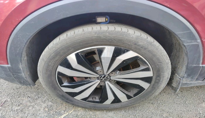 2023 Volkswagen TAIGUN GT PLUS 1.5 TSI DSG, Petrol, Automatic, 35,043 km, tyre