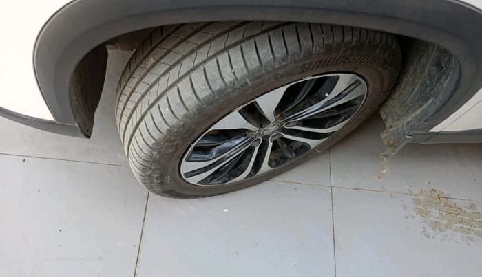 2021 MG HECTOR SHARP 2.0 DIESEL, Diesel, Manual, 1,05,449 km, tyre
