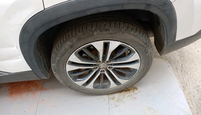 2021 MG HECTOR SHARP 2.0 DIESEL, Diesel, Manual, 1,05,449 km, tyre