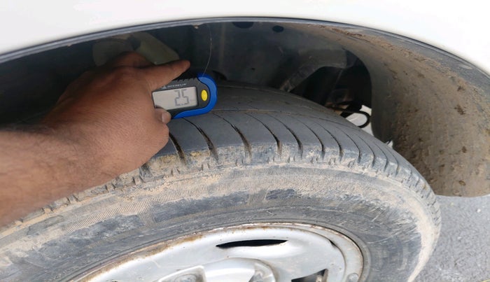 2012 Tata Safari 4X2 EX DICOR 2.2 VTT, Diesel, Manual, 1,19,155 km, tyre