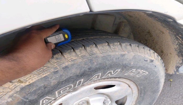 2012 Tata Safari 4X2 EX DICOR 2.2 VTT, Diesel, Manual, 1,19,155 km, tyre